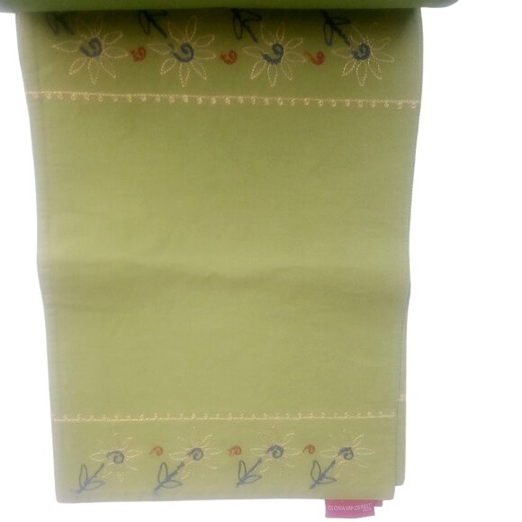 Gloria Vanderbilt Home Table Mats Set of 4 Embroidered Floral Green Cotton Mats - Picture 4 of 7